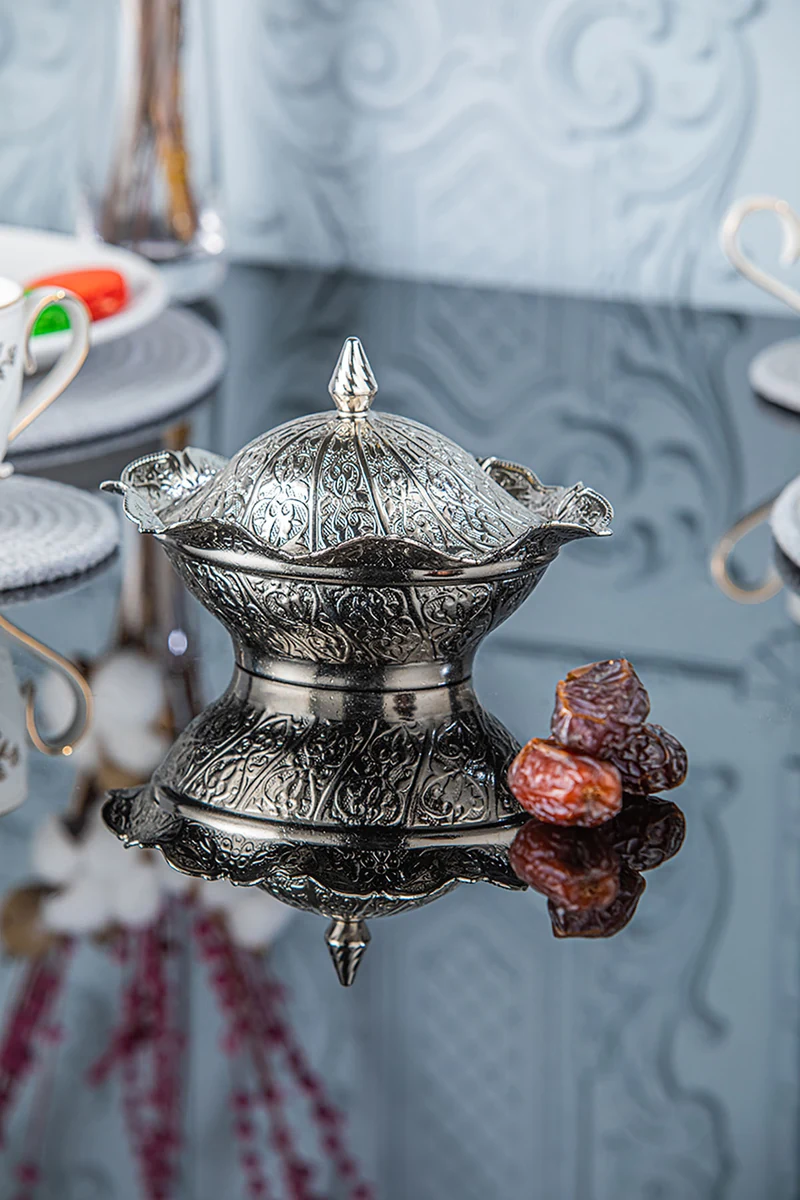 Oval Kapaklı Lalegül Tas