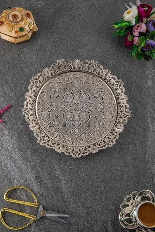 Yuvarlak İşleme Motifli Sunum Tepsi 26 Cm Nikel